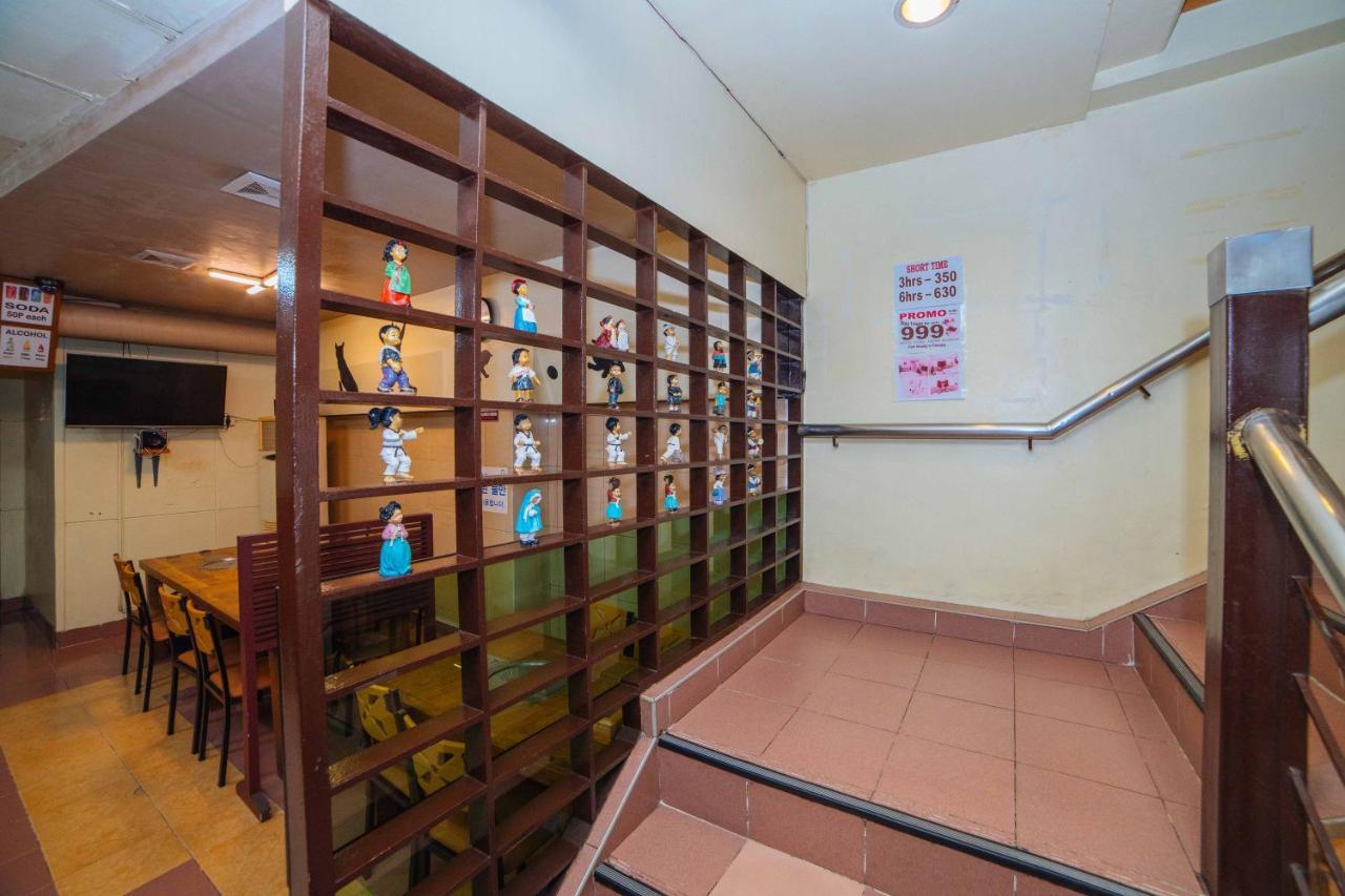 Reddoorz @ Fields Avenue Angeles City Zewnętrze zdjęcie