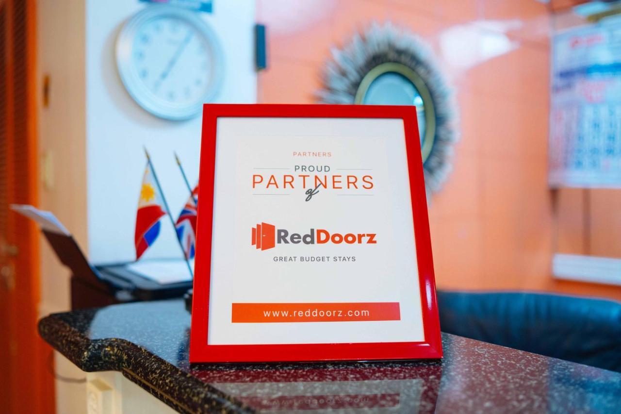 Reddoorz @ Fields Avenue Angeles City Zewnętrze zdjęcie