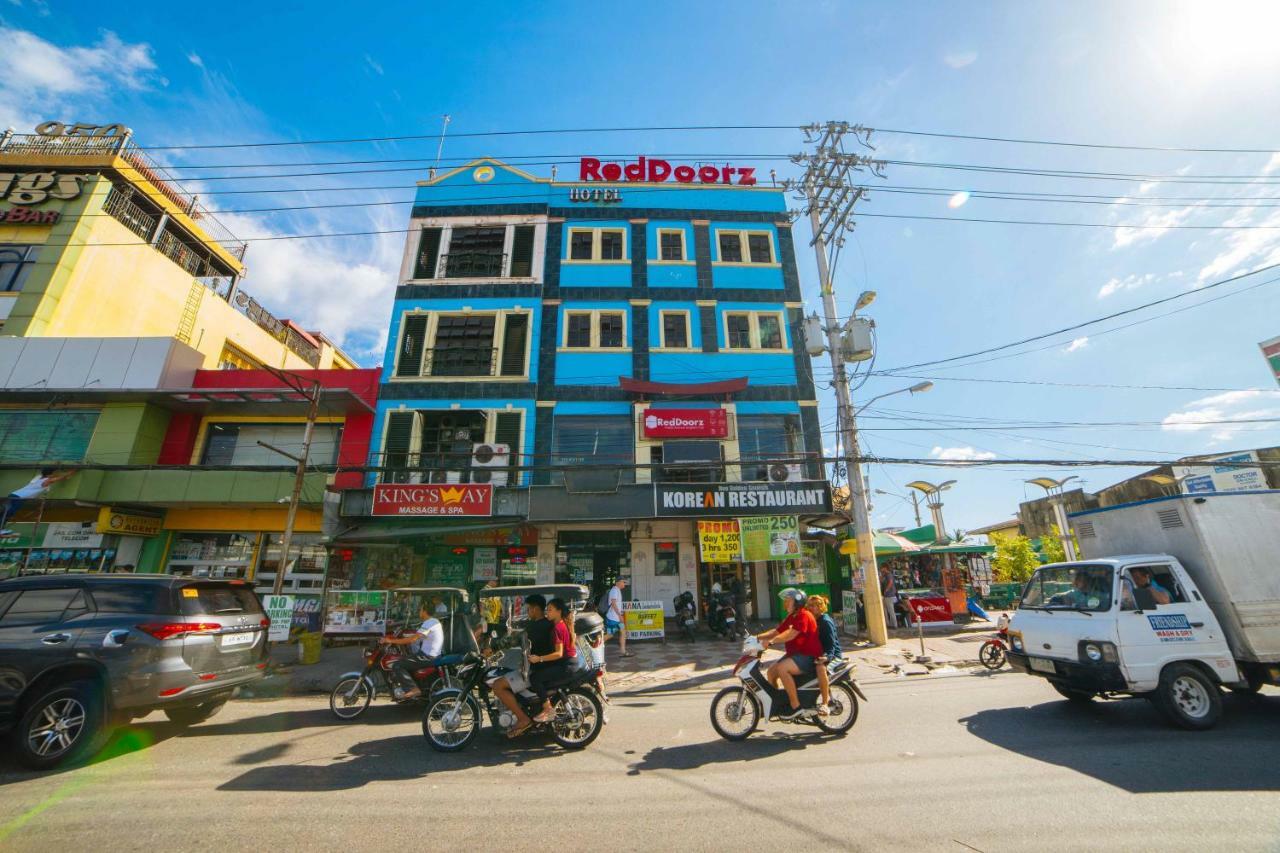 Reddoorz @ Fields Avenue Angeles City Zewnętrze zdjęcie